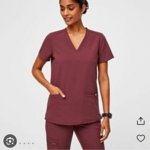 women's Figs Dark Cherry Casma - Three-Pocket Scrub Top - S